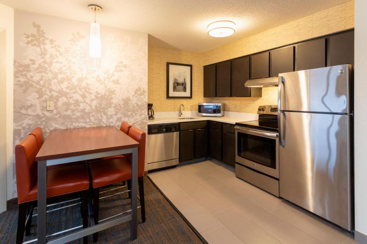 Residence Inn Minneapolis St. Paul/Roseville Exterior foto